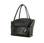 Borsa Bottega Veneta Arco 33 in pelle nera