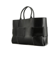 Shopping bag Bottega Veneta Arco 48 in pelle intrecciata nera