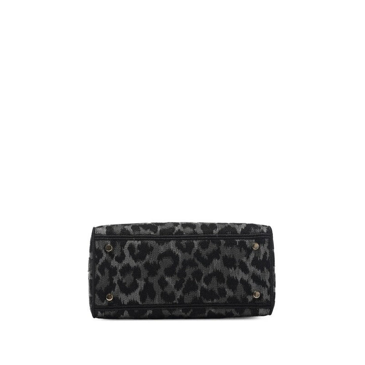 Christian Dior
Grey and Black Leopard Pattern Mizza Embroidery Medium Lady D-Lite Bag Pale Gold Hardware